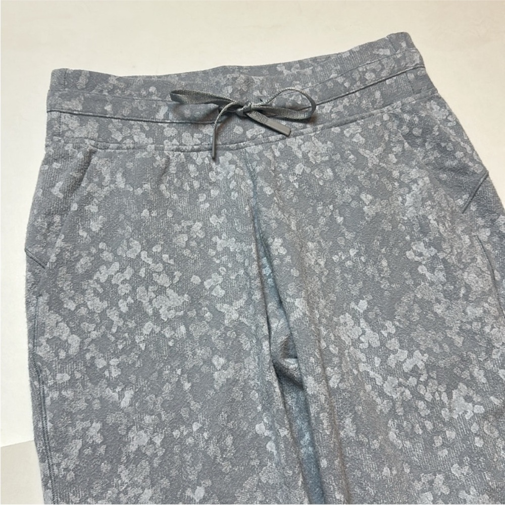 Lululemon Ready to Rulu Jogger Crop Pants Size 4 - Picture 5 of 15
